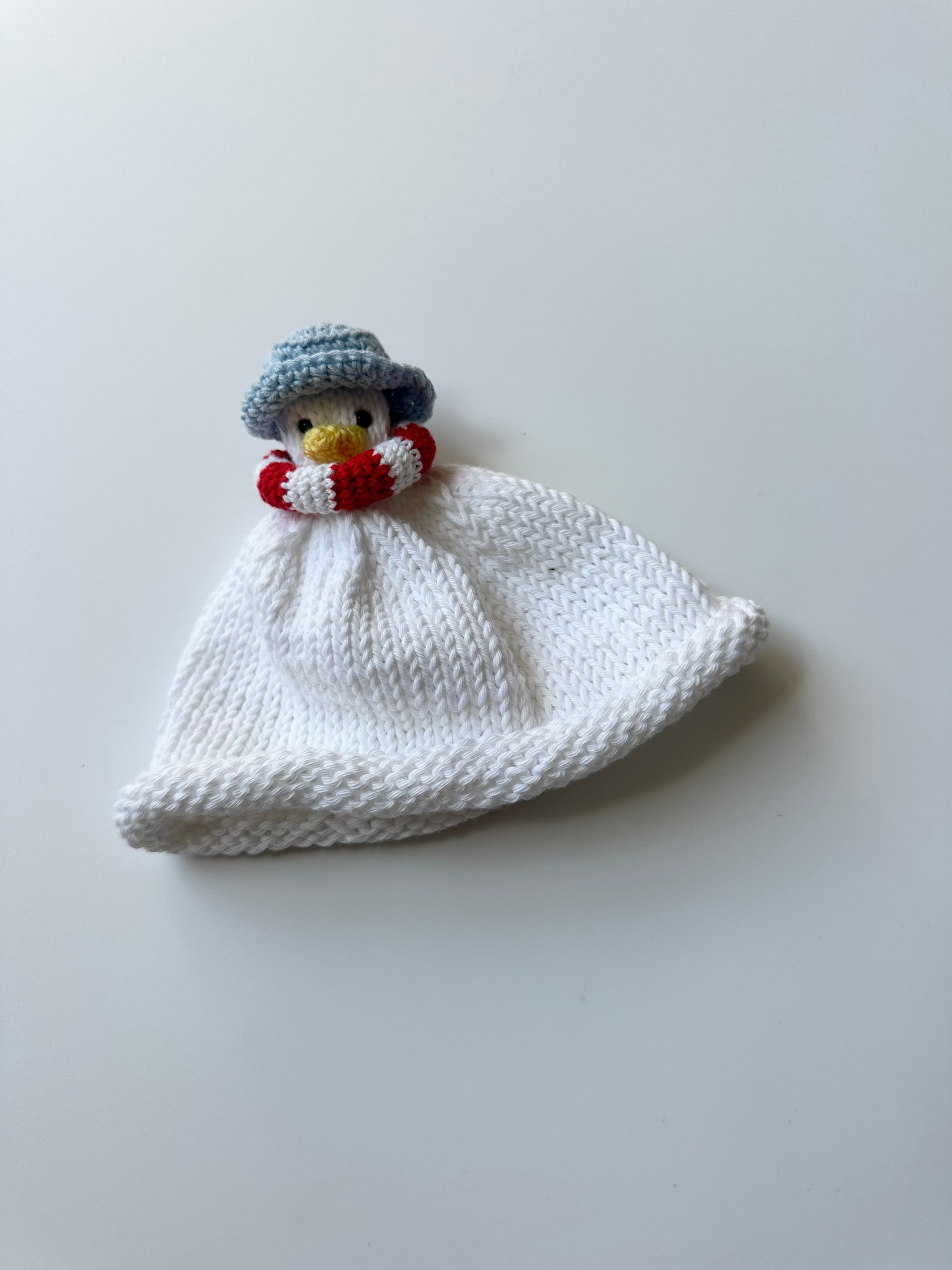 Hand Knitted Bird Hat 0-3 Months