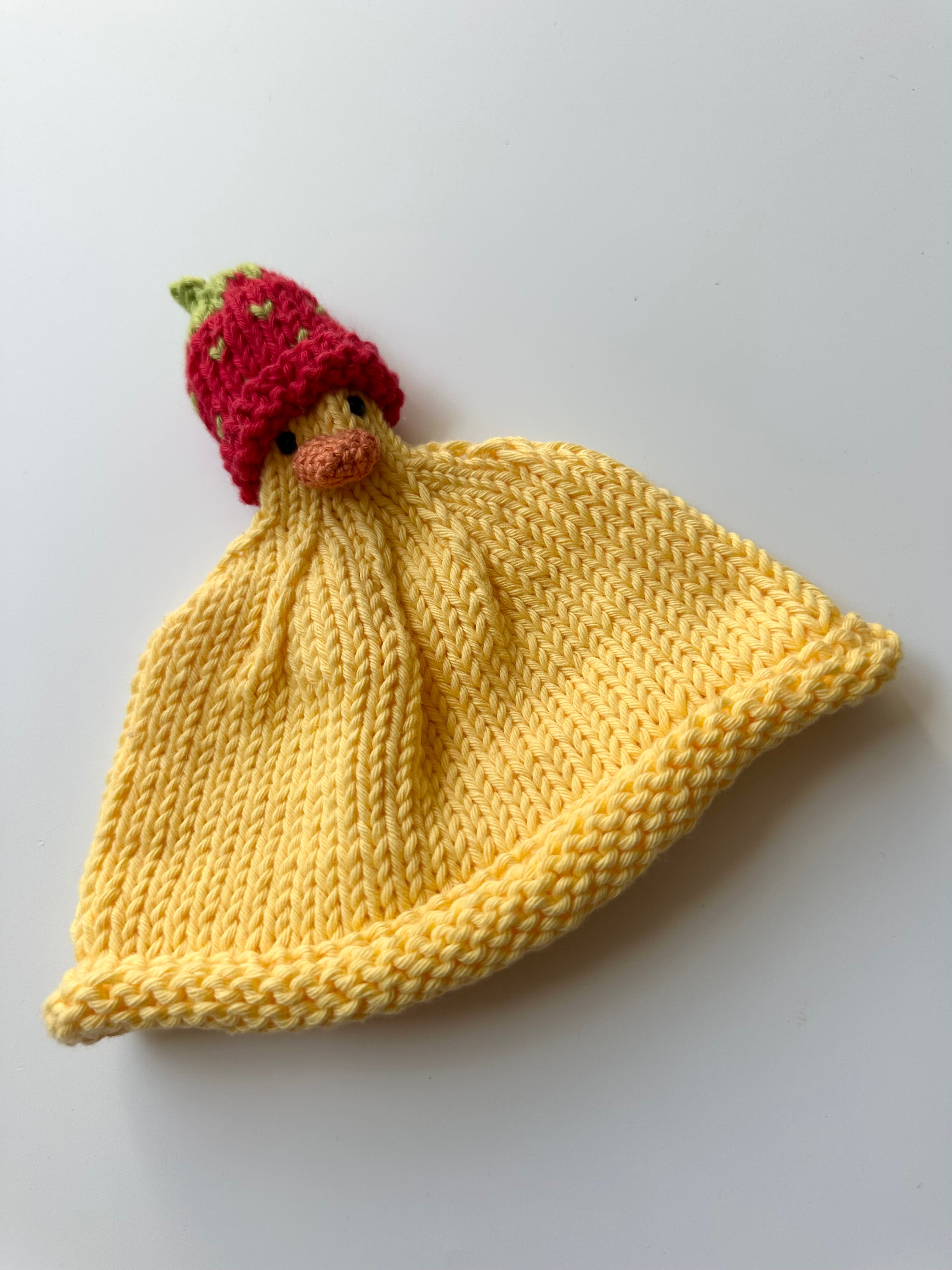 Hand Knitted Bird Hat 0-3 Months