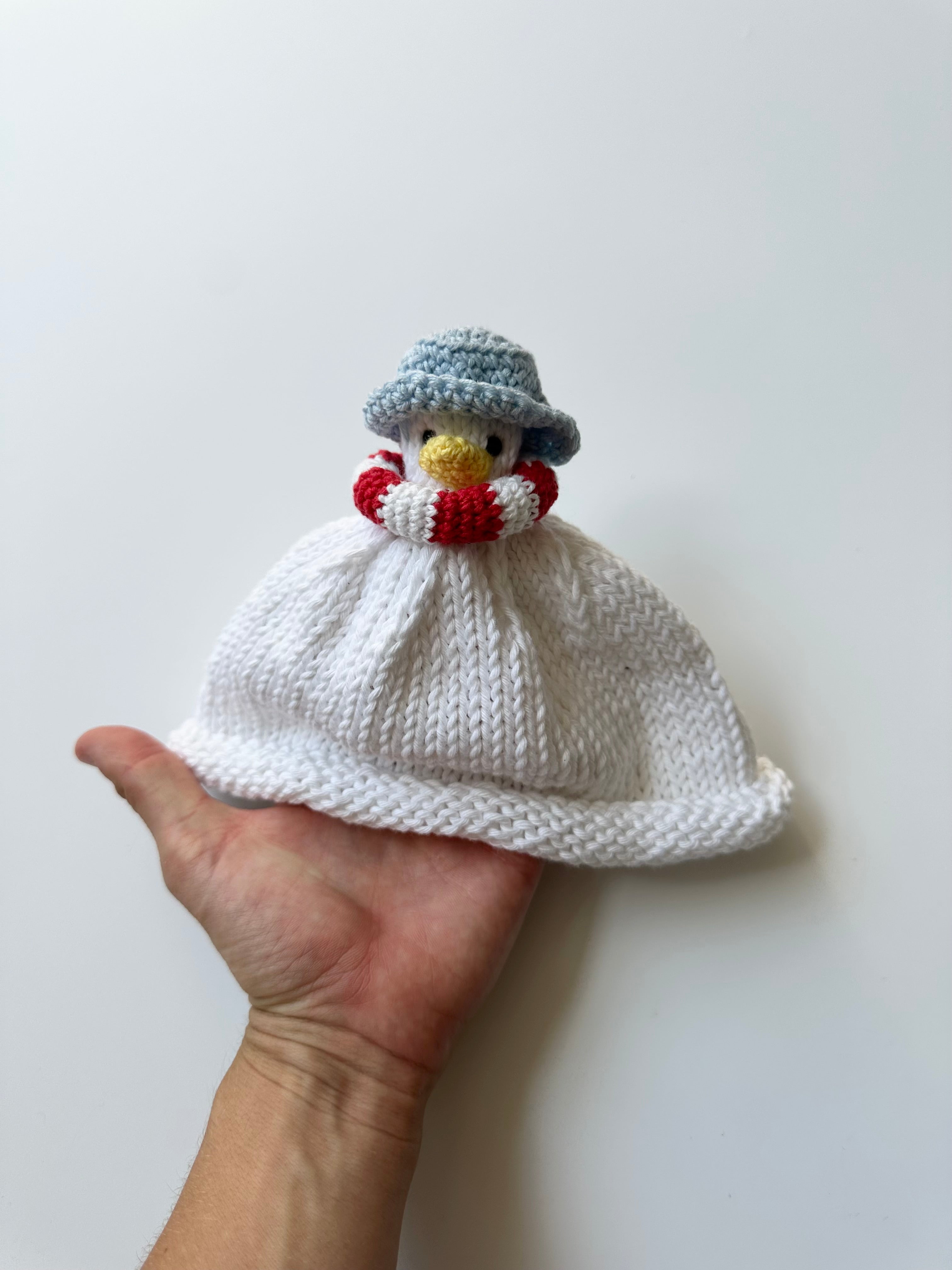 Hand Knitted Bird Hat 0-3 Months