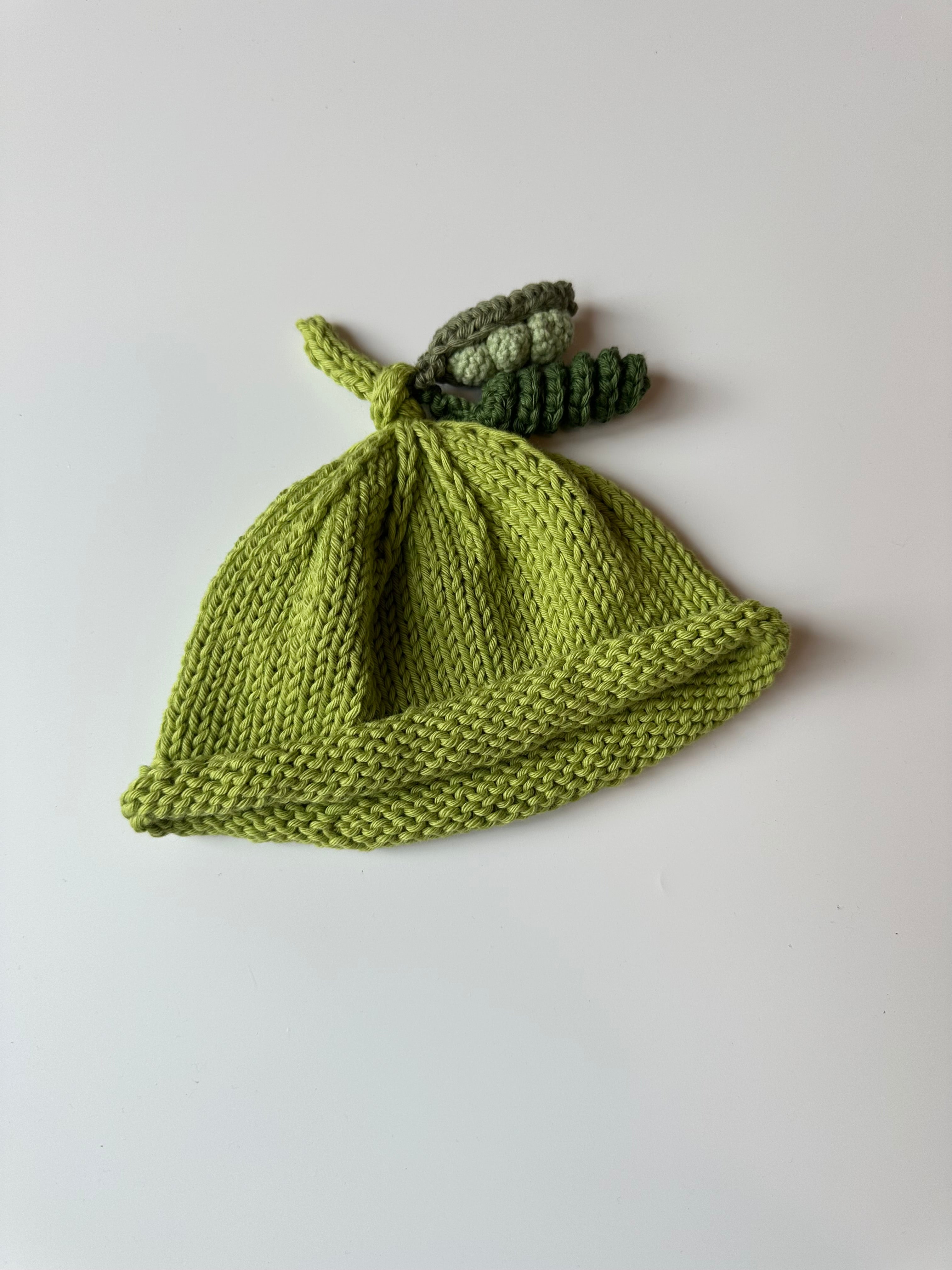 Hand Knitted Peas in the Pod Hat 0-6 Months