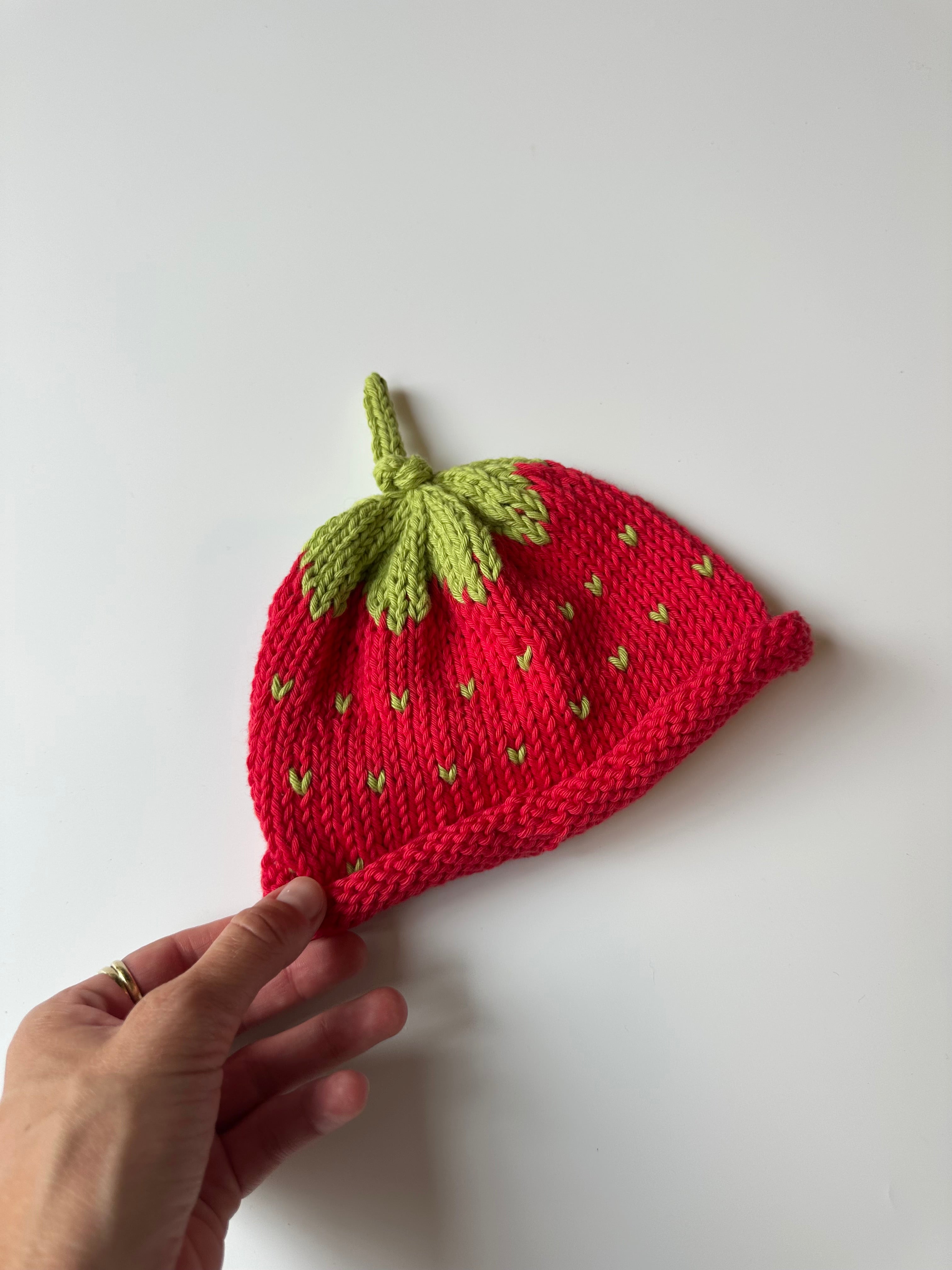 Hand Knitted Strawberry Hat 0-6 Months