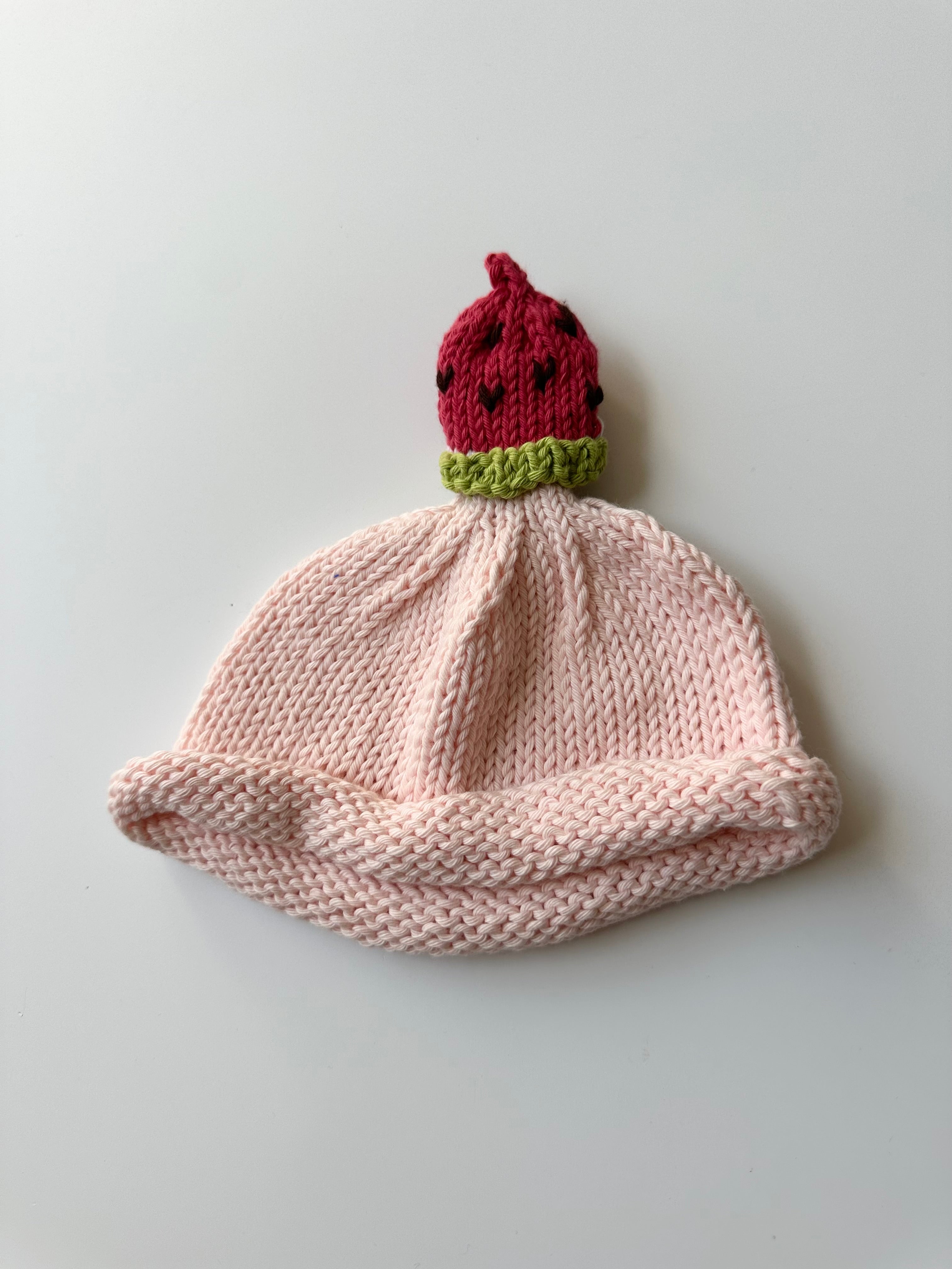 Hand Knitted Bird Hat 0-6 Months 🍉