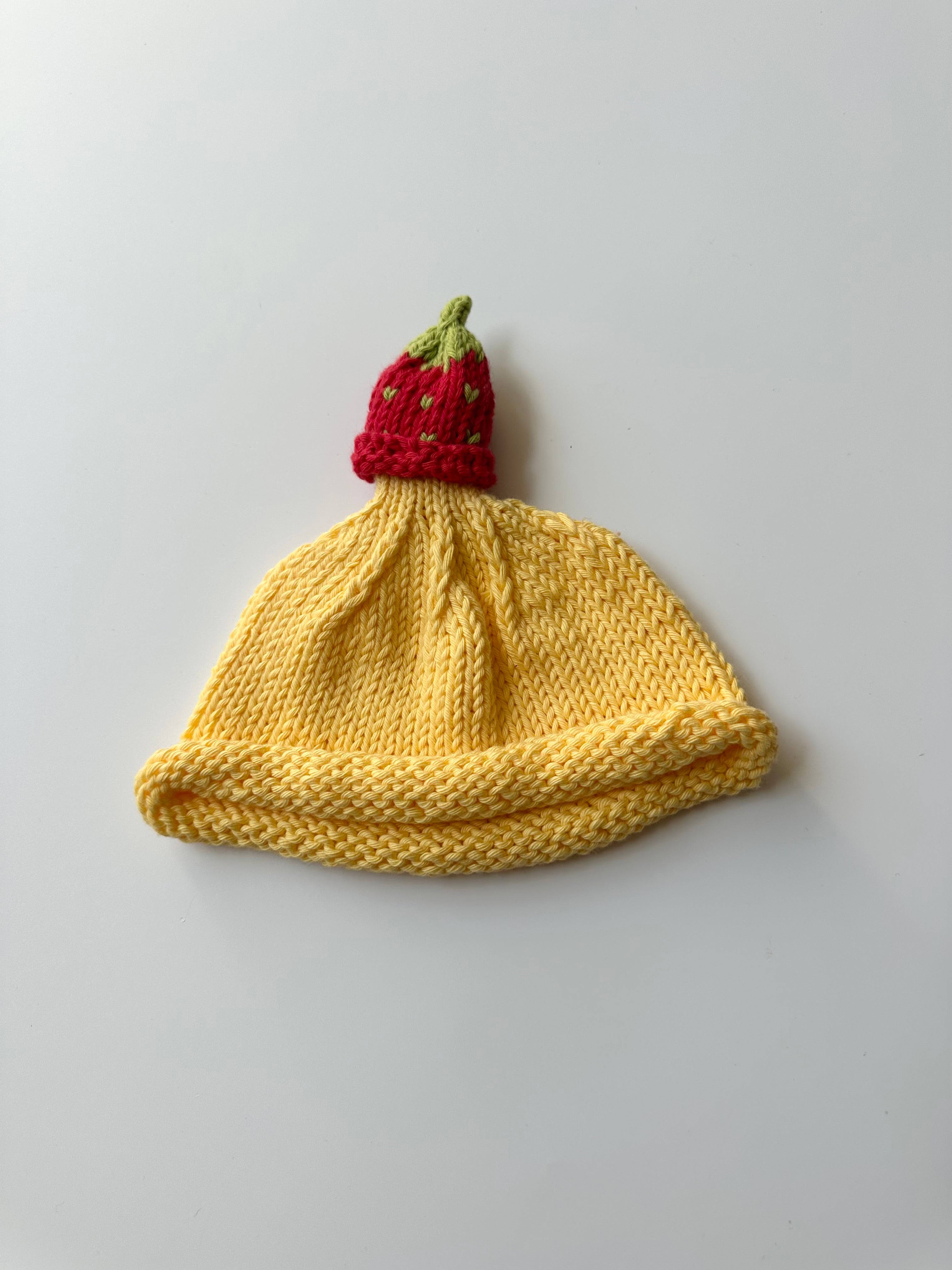 Hand Knitted Bird Hat 0-3 Months